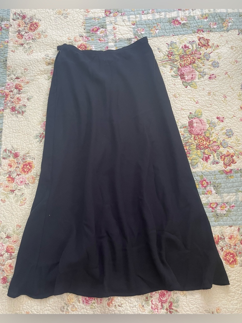 Norton McNaughton Black Top with Delicate Seam Detail